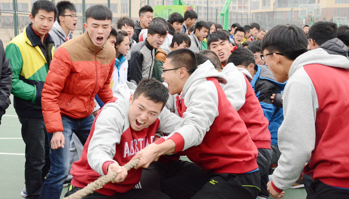 我院第十届纪念“一二•九运动”主题拔河比赛圆满落幕