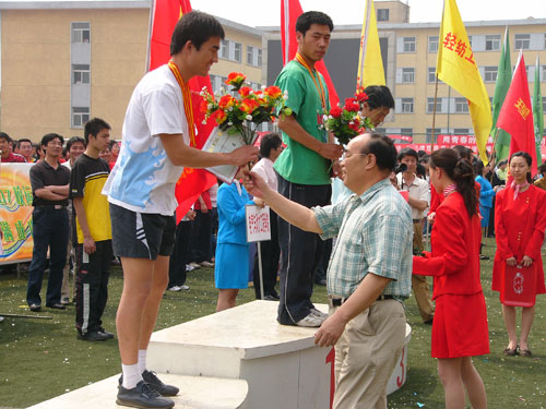 我院在太原理工大学2007年田径运动会上再创佳绩