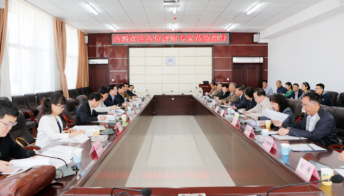 省学位办专家组对我院工业设计等7个专业进行学位评审和动画、摄影2个专业进行指导检查