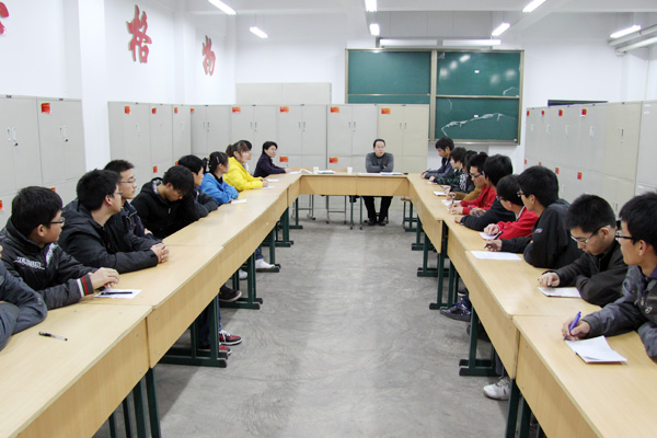 我院召开勤工助学学生座谈会 我院召开勤工助学学生座谈会