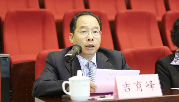 我院举行2015级新生开学典礼暨军训动员大会