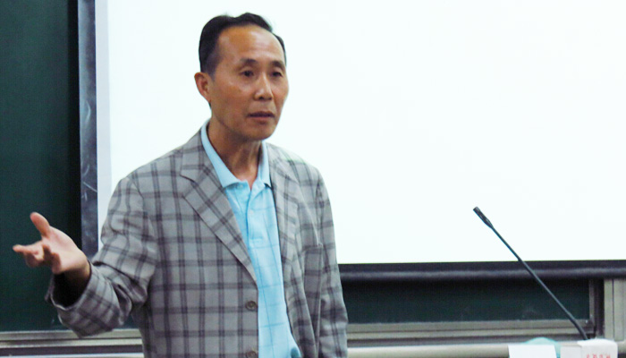 我院成功举办2014-2015学年安全教育讲座