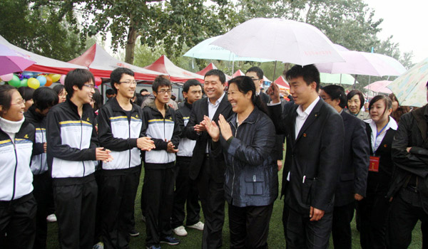 我院2010级新生田径运动会圆满落幕 我院2010级新生田径运动会圆满落幕