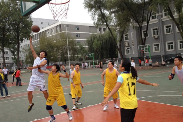 我院荣获2012年太原理工大学教职工篮球赛第三名