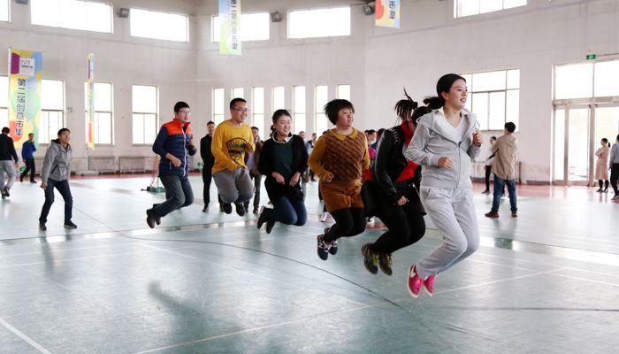 我院举行第五届教职工趣味运动会