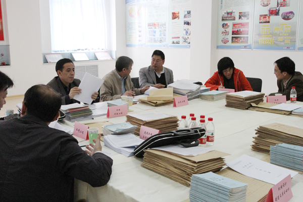 省学位办专家组对我院申请列为学士学位授予单位及授予专业进行评审