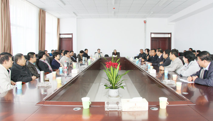 太原理工大学校领导和各界人士代表到我院孝义校区视察指导工作