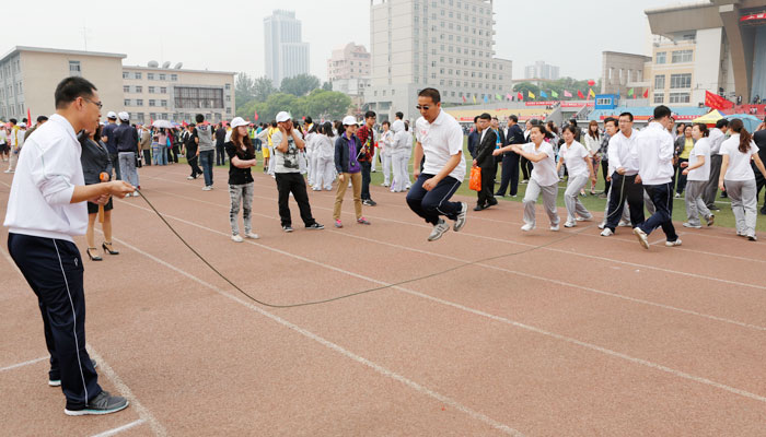 我院在太原理工大学2013年田径运动会上取得优异成绩