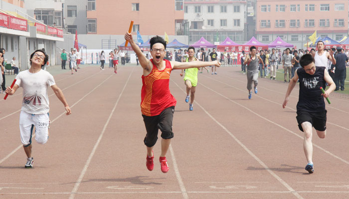 我院在太原理工大学2013年田径运动会上取得优异成绩