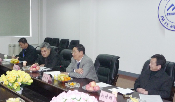 张惠元副书记一行四人来我院检查治安综合治理工作 张惠元副书记一行四人来我院检查治安综合治理工作