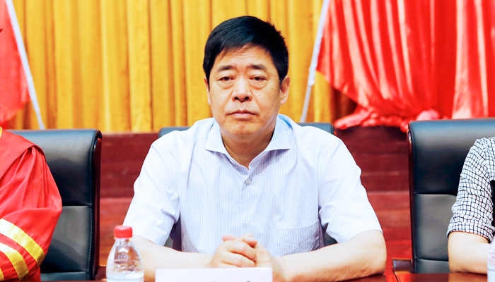 我院举行2016届毕业生毕业典礼暨学位授予大会