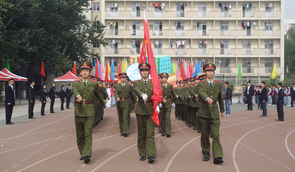 我院2010级新生田径运动会圆满落幕 我院2010级新生田径运动会圆满落幕