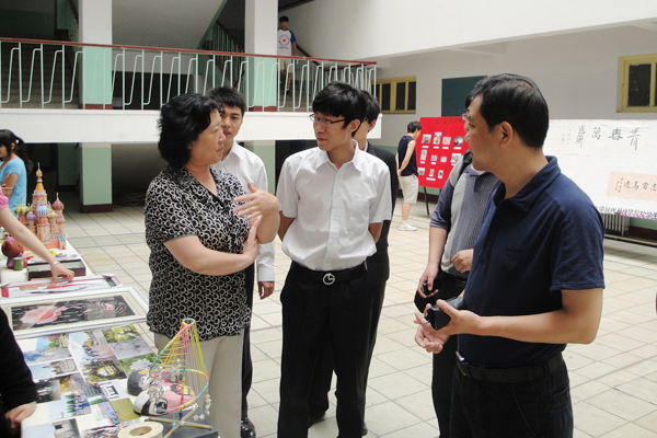 我院举办第四届“现代风华”文化节优秀作品展 我院举办第四届“现代风华”文化节优秀作品展