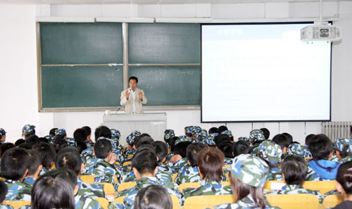 我院举行新生入学教育启动仪式 我院举行新生入学教育启动仪式