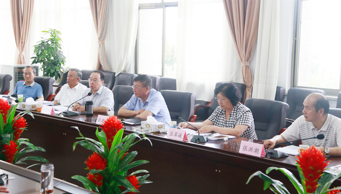 我院举行 “讲规矩、有纪律”专题学习讨论会