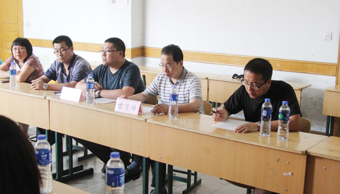 我院召开2013届毕业生党员代表座谈会