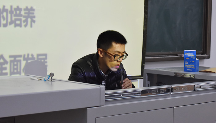 我院开展2015级新生入学教育活动