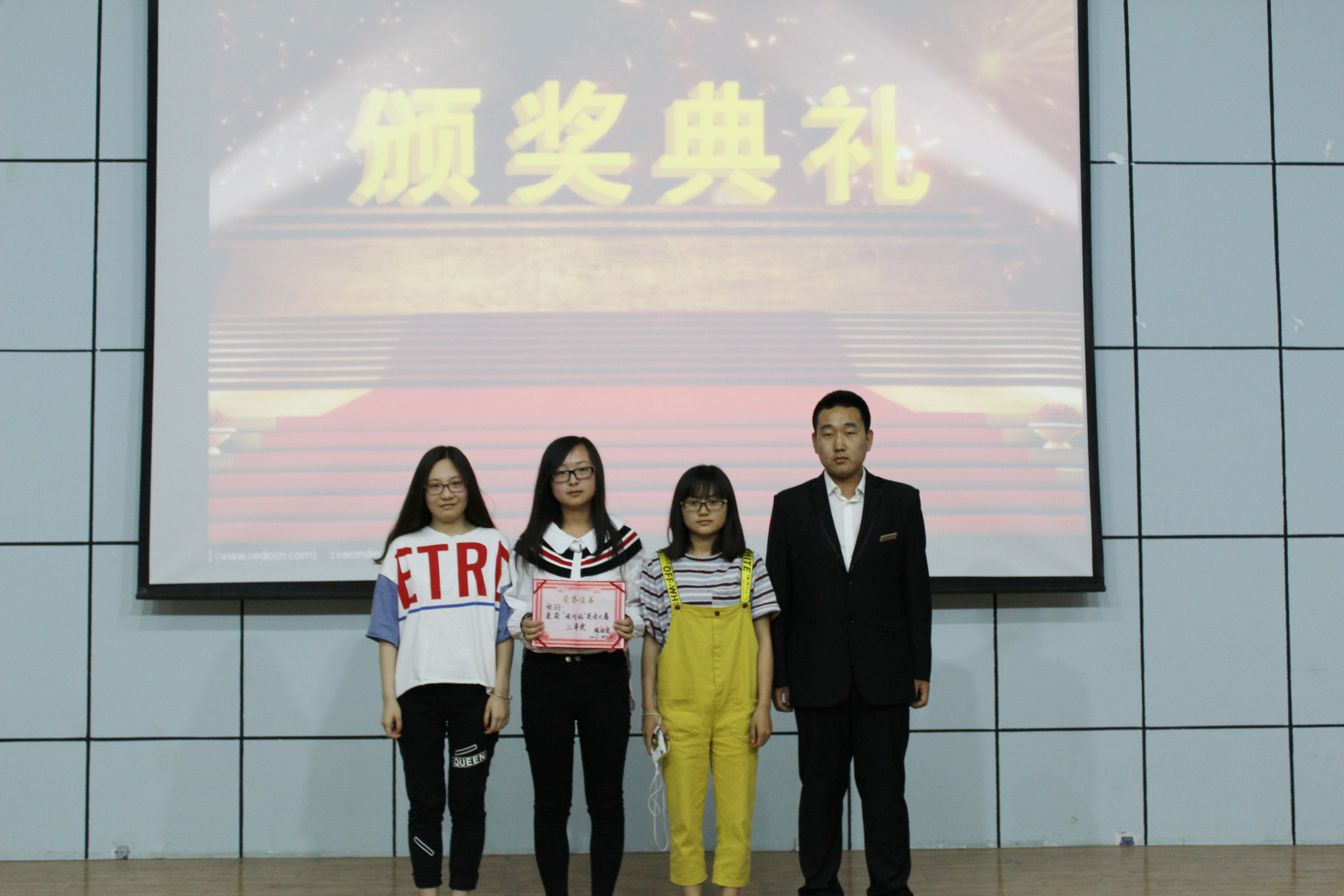 我院“现代杯”英语风采大赛圆满落幕 我院“现代杯”英语风采大赛圆满落幕