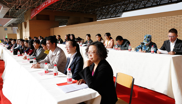 我院隆重举行2013级新生开学典礼暨军训动员大会