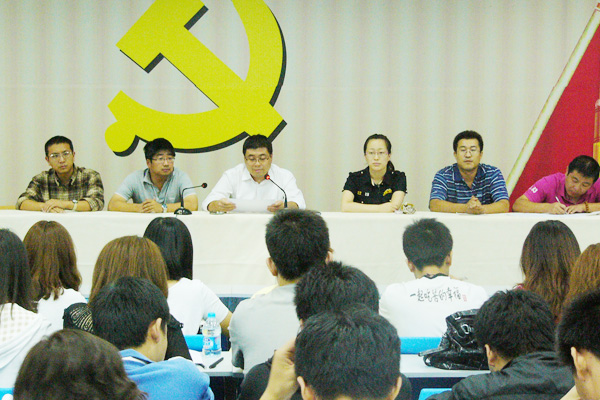 【2011迎新】我院召开迎新工作会议 【2011迎新】我院召开迎新工作会议