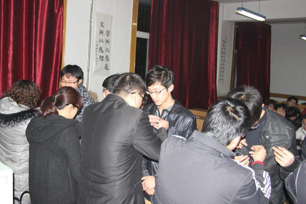 院学工部召开学生党员学风建设专题组织生活会 院学工部召开学生党员学风建设专题组织生活会