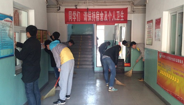 我院各学生党总支开展“学习雷锋精神践行社会主义核心价值观”主题活动 我院各学生党总支开展“学习雷锋精神践行社会主义核心价值观”主题活动