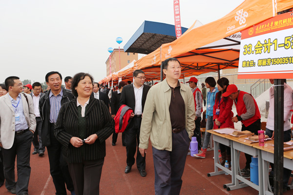 我院2012级新生迎新工作圆满结束