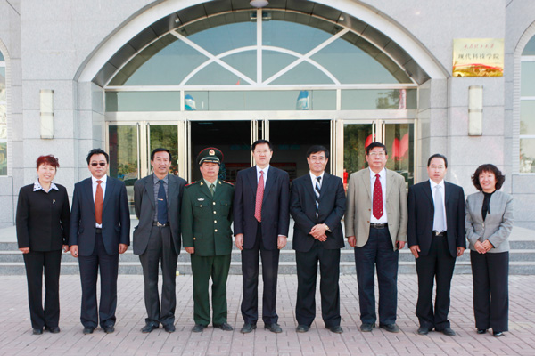我院隆重举行2012级新生开学典礼暨军训动员大会