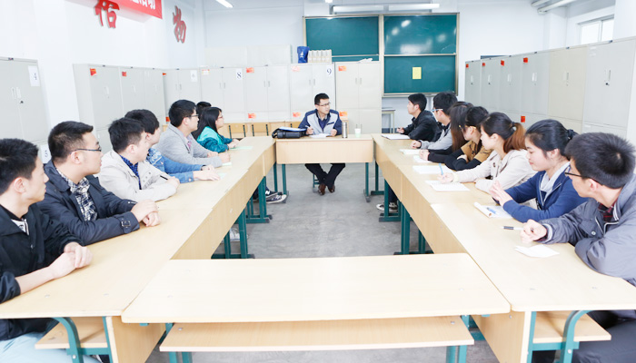 山西省学位办专家组对我院工业设计等七个专业申请列为学士学位授予专业工作进行检查指导