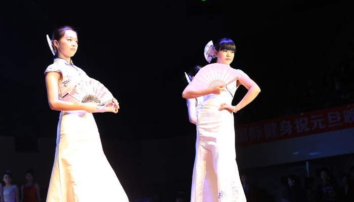 “阳光路上，奋力前行”——我院2016年元旦晚会隆重举行