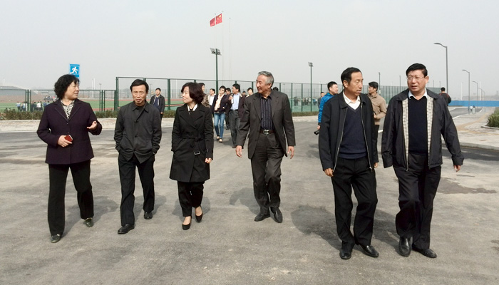 太原理工大学校领导和各界人士代表到我院孝义校区视察指导工作