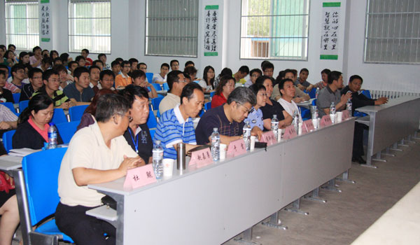 学校保卫处与我院联合举行安全教育培训讲座 学校保卫处与我院联合举行安全教育培训讲座