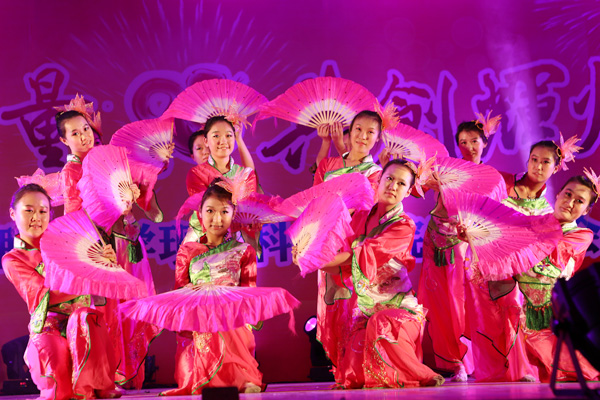 我院2013年元旦晚会隆重举行
