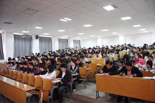 贾桂梓研究员来我院作学习科学发展观专题辅导 贾桂梓研究员来我院作学习科学发展观专题辅导