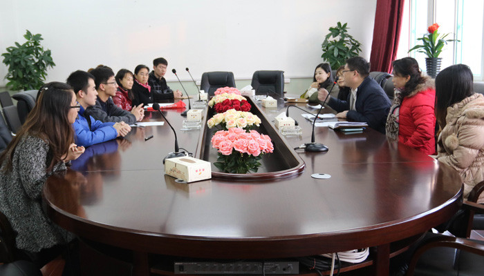 院学工部召开2014年度受助贫困生慰问座谈会
