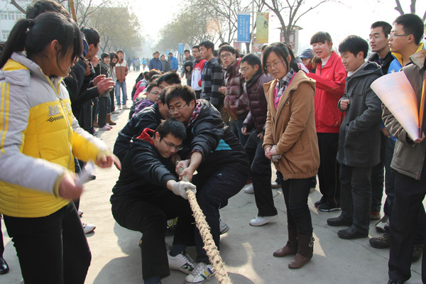 我院第七届纪念“一二•九运动”主题拔河比赛圆满落幕 我院第七届纪念“一二•九运动”主题拔河比赛圆满落幕