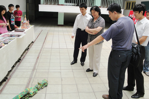 我院举办第四届“现代风华”文化节优秀作品展 我院举办第四届“现代风华”文化节优秀作品展