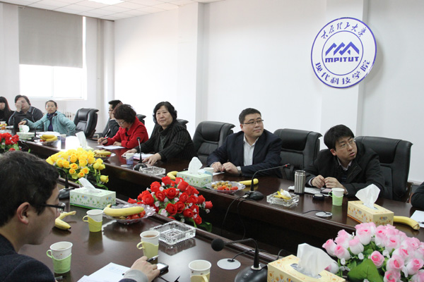 我院召开校友座谈会 我院召开校友座谈会