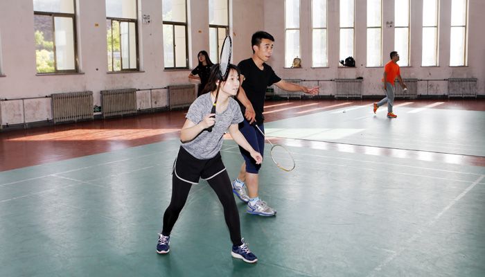 我院工会成功举办第二届教职工羽毛球比赛