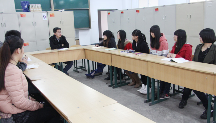 我院召开勤工助学学生代表座谈会 我院召开勤工助学学生代表座谈会